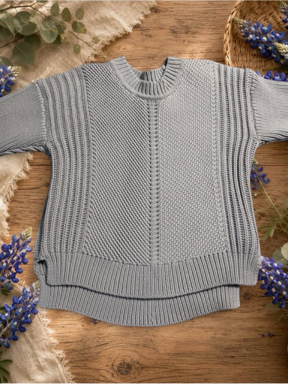 Banana Republic Light Gray Textured Crewneck Sweater